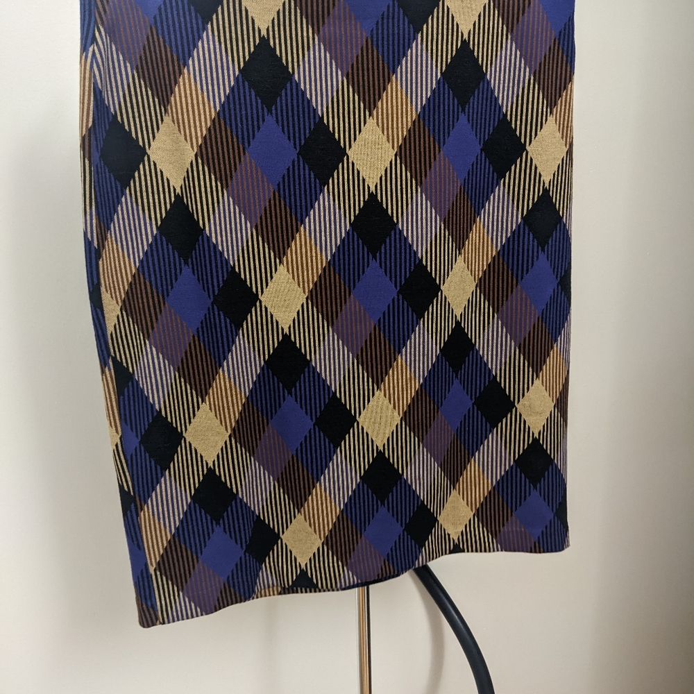 Pencil skirt knee length
